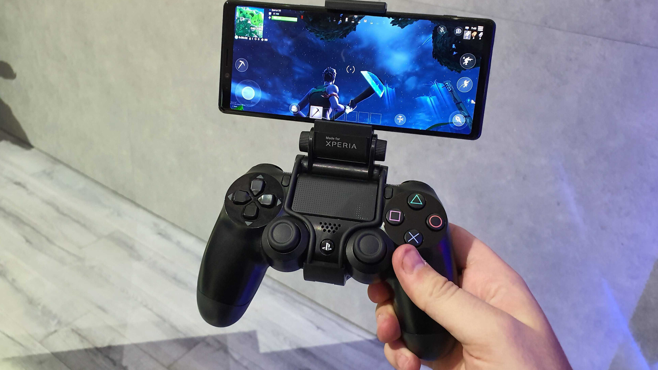 controller connected with phone