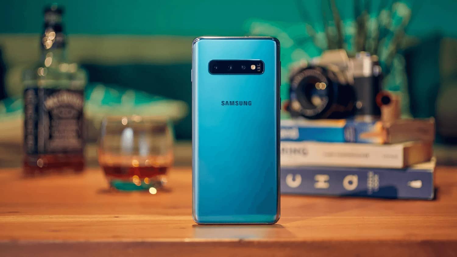 Samsung Galaxy S10 Review: Best S-Class Phone Ever
