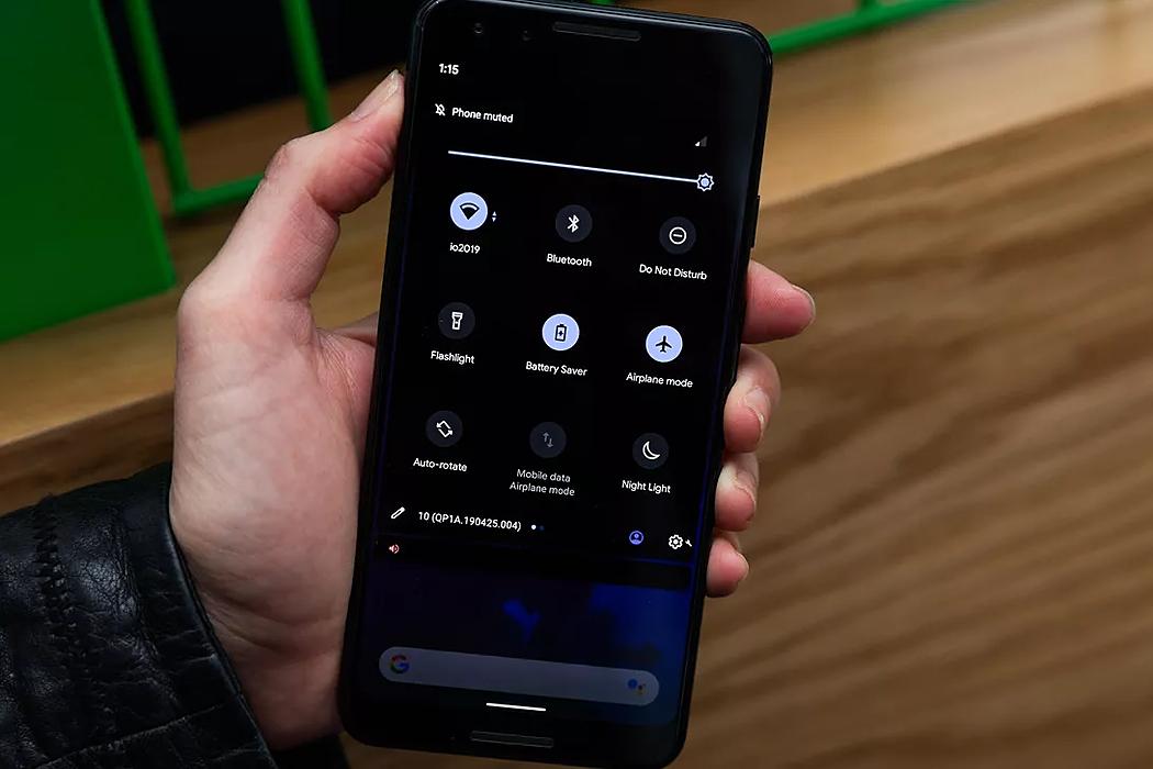 How to Force Almost Every App on Android to Use Dark Mode