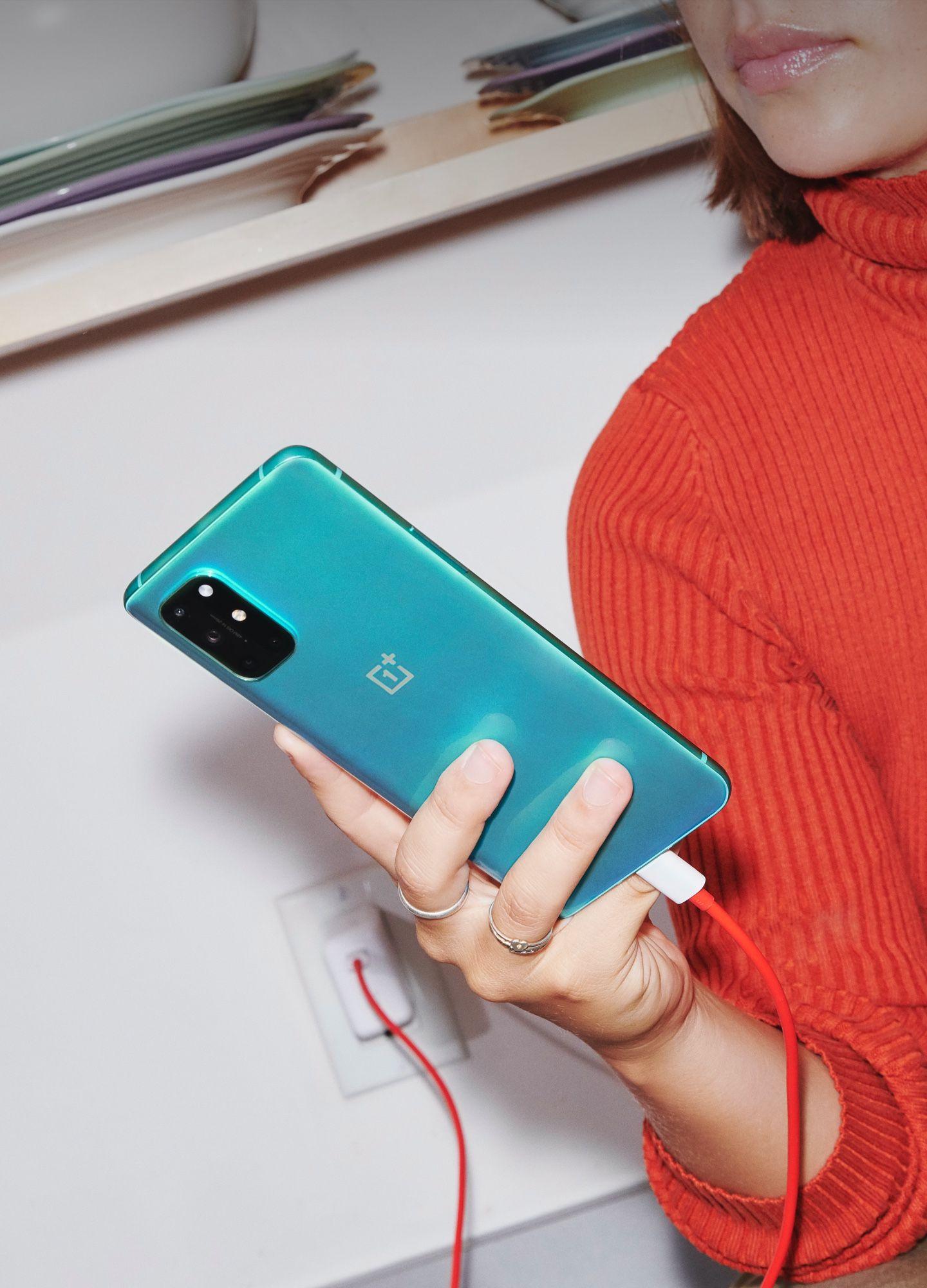 Girl using Oneplus 8t Mobile